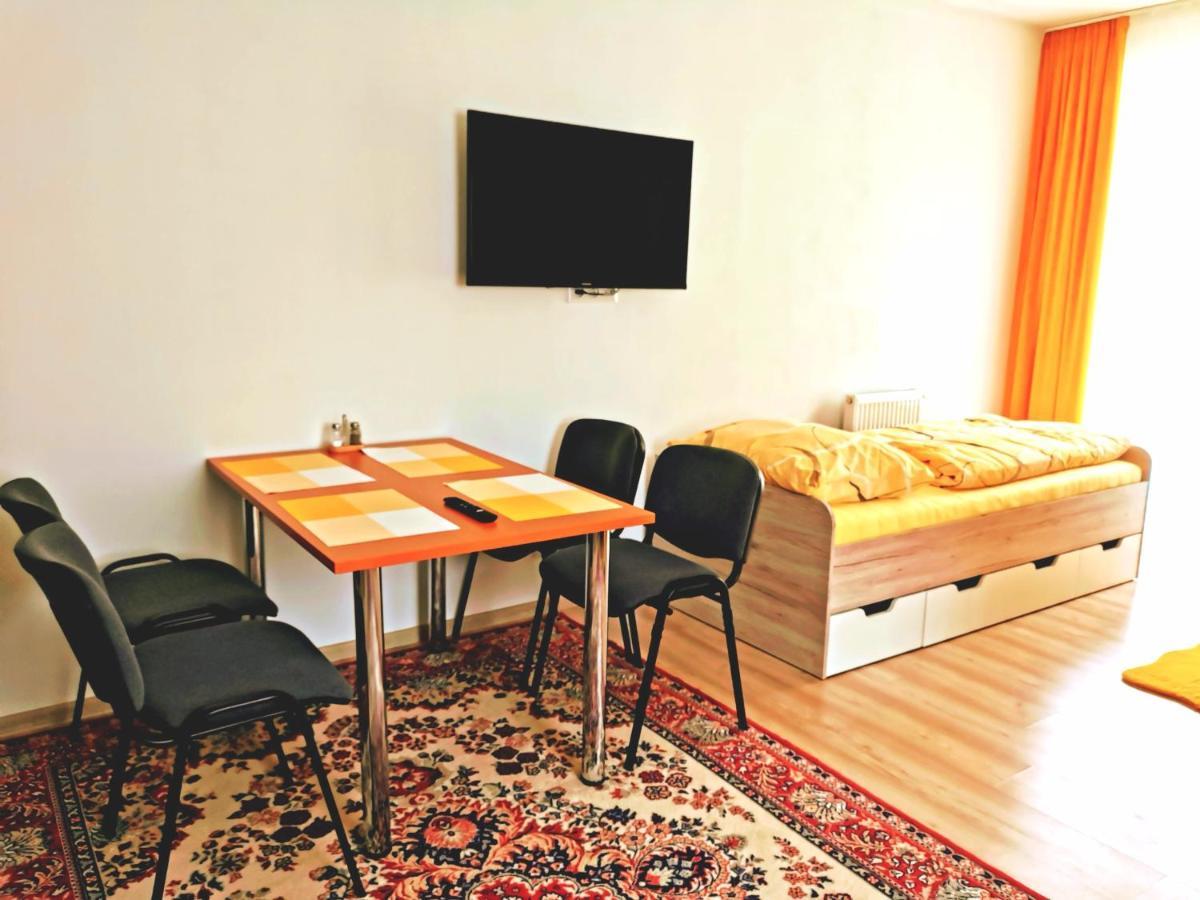 Comenius Apartments - Apartmany Na Rohu Svidnik Buitenkant foto